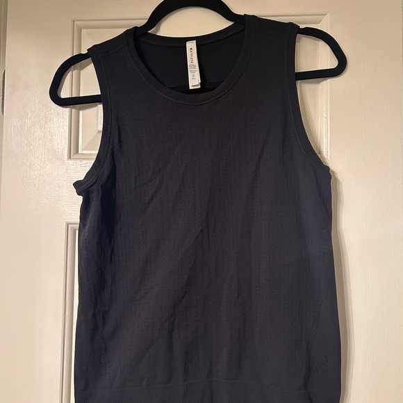 Athleta Women's Black and Yellow Tops - Picture 7 of 10